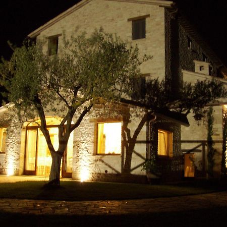 פוסומברונה Agriturismo Casal San Sergio מראה חיצוני תמונה