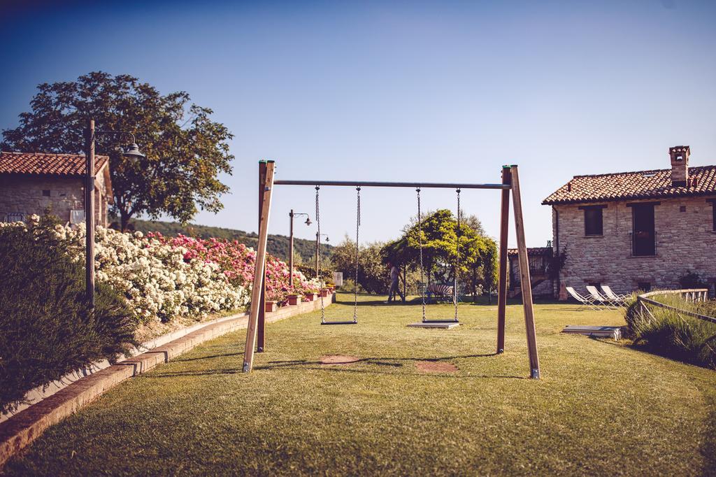 פוסומברונה Agriturismo Casal San Sergio מראה חיצוני תמונה