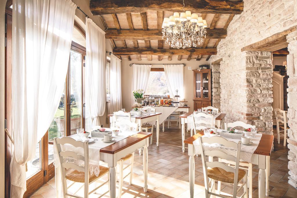פוסומברונה Agriturismo Casal San Sergio מראה חיצוני תמונה