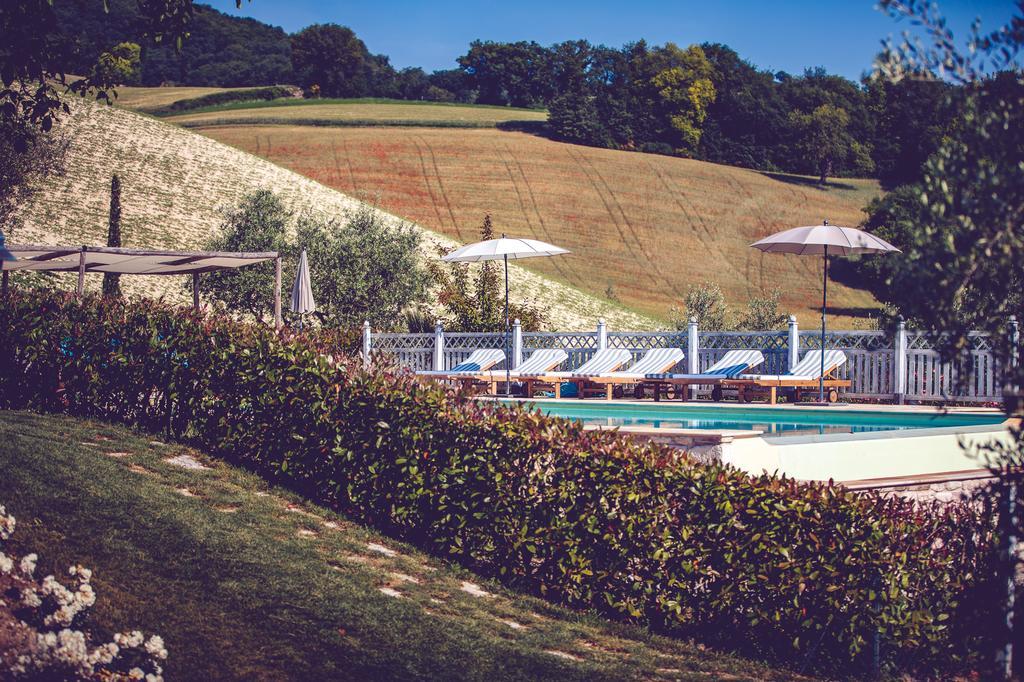 פוסומברונה Agriturismo Casal San Sergio מראה חיצוני תמונה
