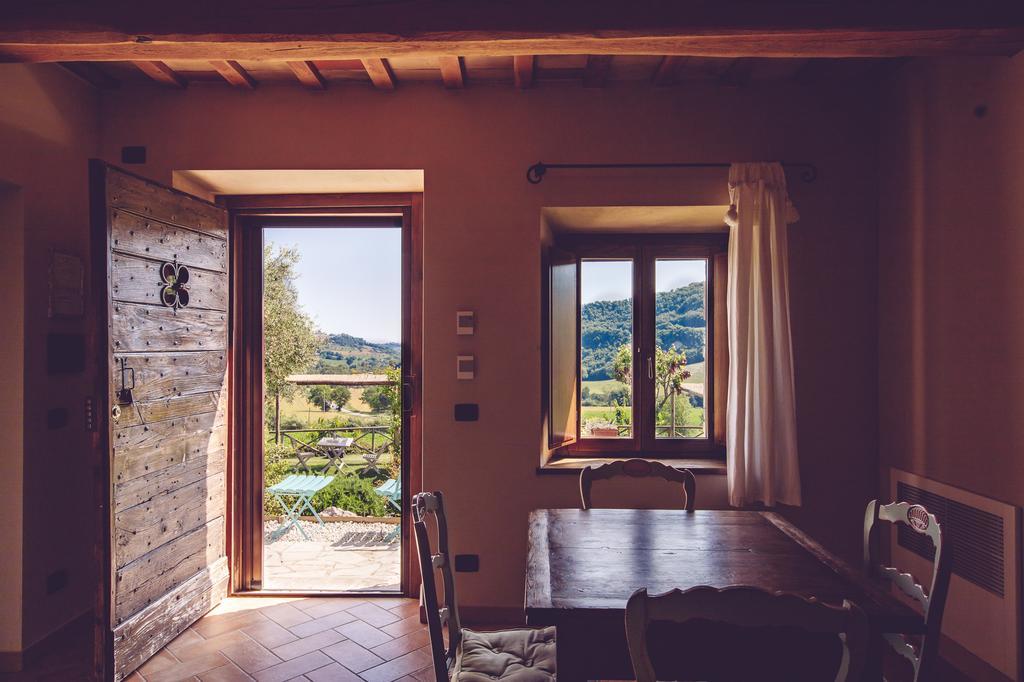 פוסומברונה Agriturismo Casal San Sergio מראה חיצוני תמונה